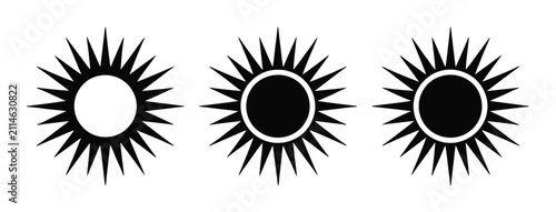 фотографія Tres soles estilizados con diferentes variaciones de relleno central