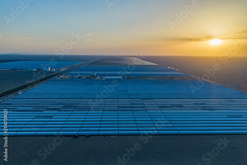 Foto Solar thermal power plant, a new energy source.