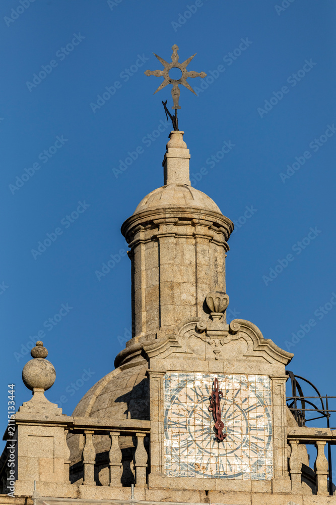 Fototapeta premium Close-up of the clock on the tower of Viseu Cathedral, Portugal 