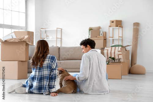 Young couple with French bu...