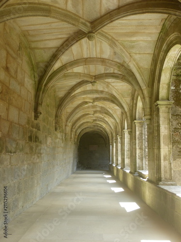 Foto Cloister of the Armenteira monastery in Meis, Pontevedra.