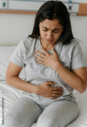 Young woman experiencing st...