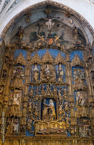 Obraz na plátne Ornate gilded altarpiece inside Burgos Cathedral, Spain