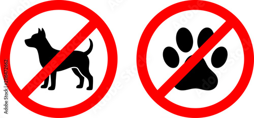 Foto No dogs and no pets allowed red prohibition warning signs with dog silhouette an