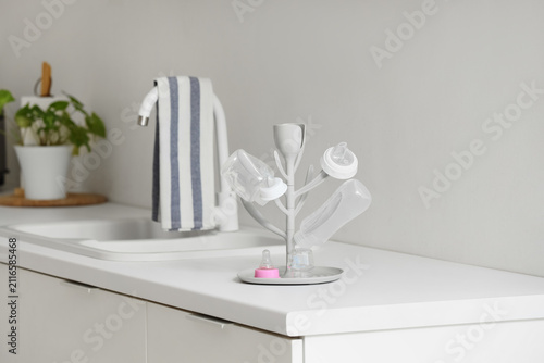 Baby bottle drying rack wit...
