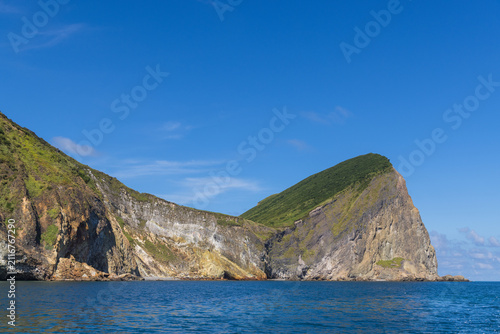 Cuadro en lienzo Scenic view of coastal cliffs on Guishan island Taiwan