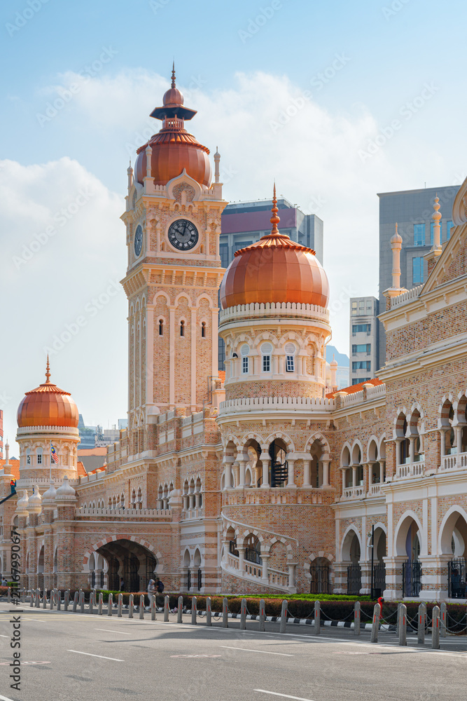 Fototapeta premium The Sultan Abdul Samad Building in Kuala Lumpur, Malaysia