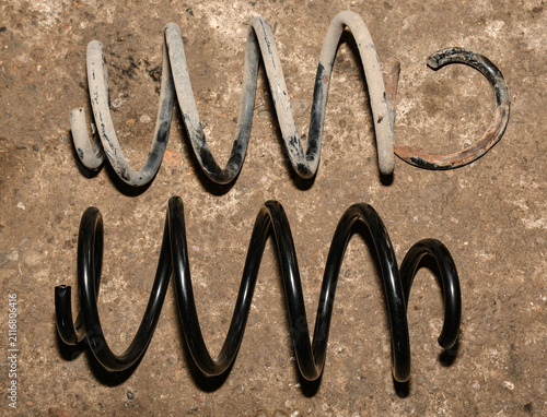 фотографія These are automotive suspension coil springs