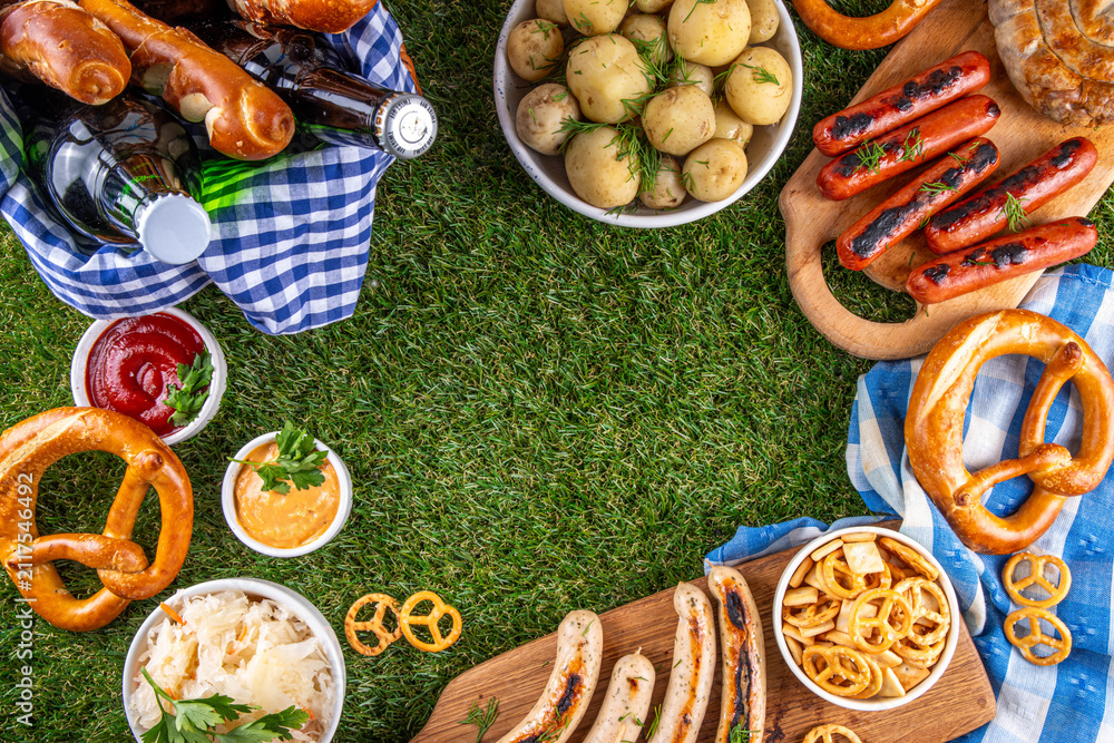 Obraz premium Oktoberfest picnic and barbecue food, Oktoberfest bavarian party menu