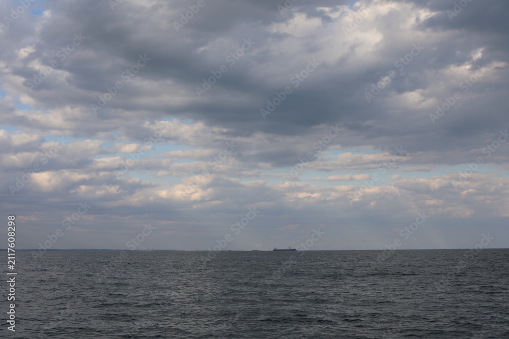 Obraz premium storm clouds over the sea