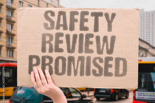 Fotografie "Safety Review Promised" Authorities have pledged to examine procedures
