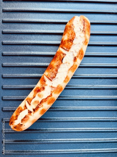 Gegrillte Bratwurst – Klassischer Grillabend mit herzhaftem Genuss
