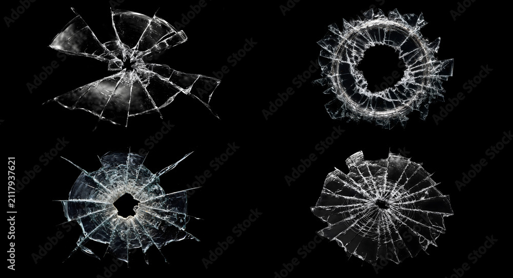 Obraz premium Realistic broken window glass PNG overlay isolated on transparent background for compositing