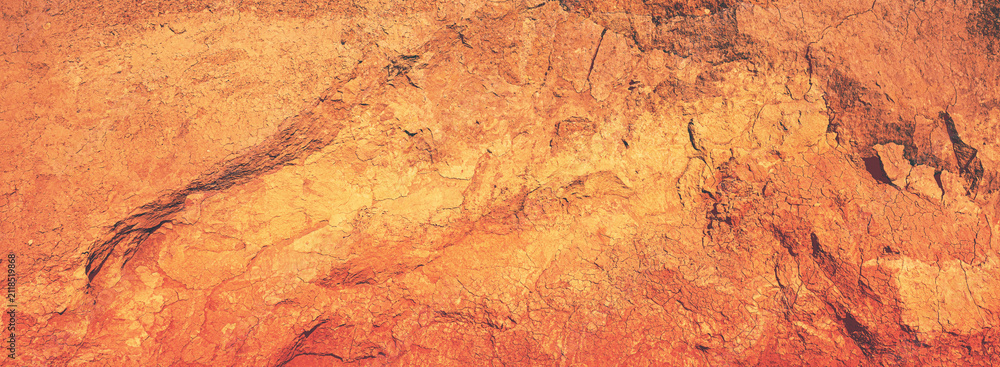 Obraz premium The texture of clay steep hill on the coast. Nature background