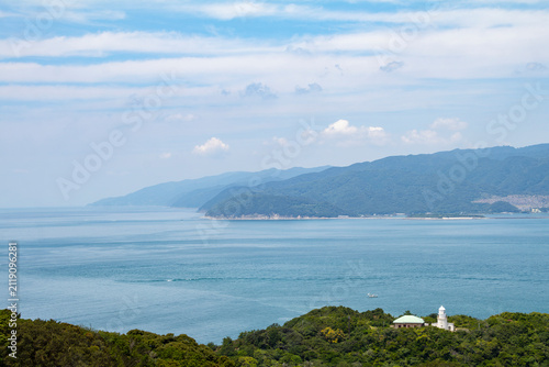 友ヶ島灯台と淡路島