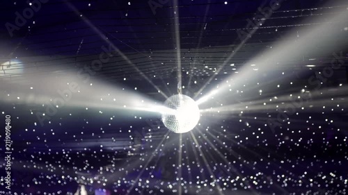Shining Disco Mirror Ball with Dynamic Light Rays in Dark Space