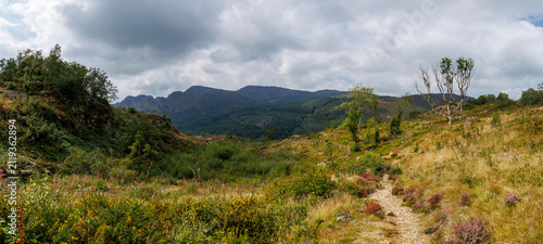 Foto Mountian trail between Llyn Crafnant and Llyn Geirionydd Gwydir Forest Betws Y C