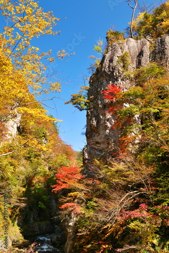 秋の鳴子峡（宮城県大崎市鳴子温泉）
