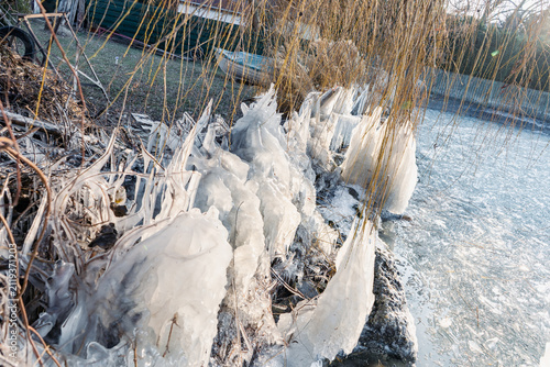 Fotografie Frozen Lake Balaton shoreline