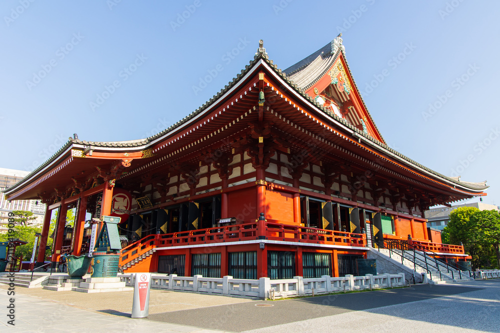 Obraz premium 日本の風景・春 東京 浅草 浅草寺 本堂