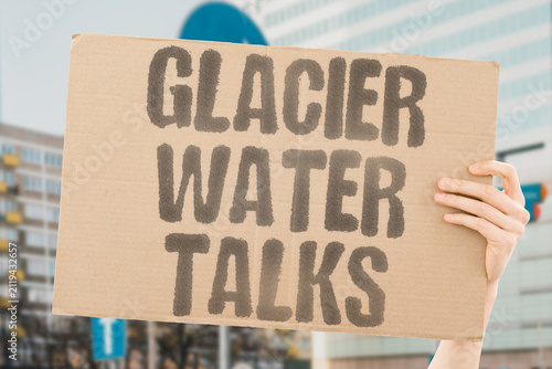 Canvastavla "Glacier Water Talks" Countries negotiate access to shrinking meltwater supplies