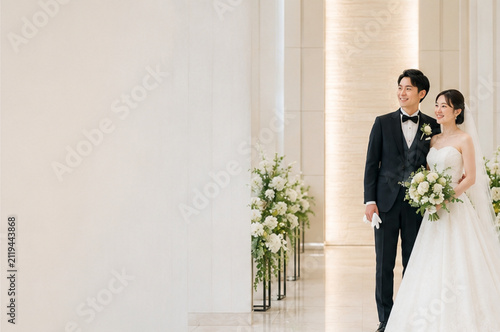冠婚葬祭,結婚式,披露宴,ウェディング,花嫁,花婿,新郎新婦,結婚指輪,ブライダル,祝儀,葬儀,お葬式,通夜,告別式,法事,法要,香典,喪服,数珠,焼香,礼服,マナー,挨拶,親族,家族,参列,受付,式典,日本人女性,日本人男性,和装,着物,黒スーツ,フォーマル,セレモニー,お祝い,弔事,慶事,冠婚,葬祭,終活,遺影,祭壇,供花,ライフイベント,礼儀,写真素材,儀式,エチケット
