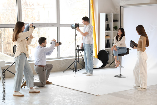 Photographers taking pictur...
