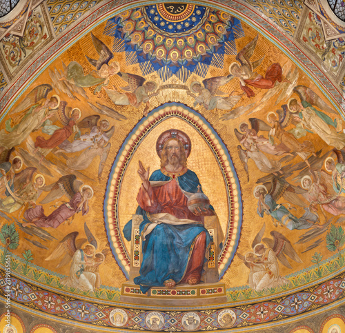 Konstfotografi MONZA, ITALY - MARCH 19, 2026: The fresco of Jesus the Pantokrator among the ang