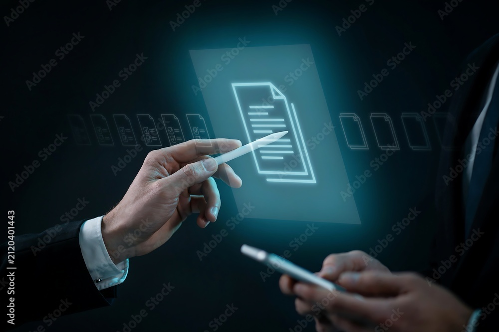 Obraz premium Businessman using a stylus to interact with a rising growth bar chart for year 2025 forecast