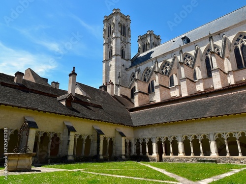 Fotografía Le cloître de la cathédrale Saint-Vincent à Chalon-sur-Saône