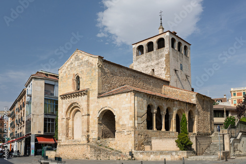 Fotografie Segovia, spain; 07 25 2026 san clemente church segovia romanesque architecture s