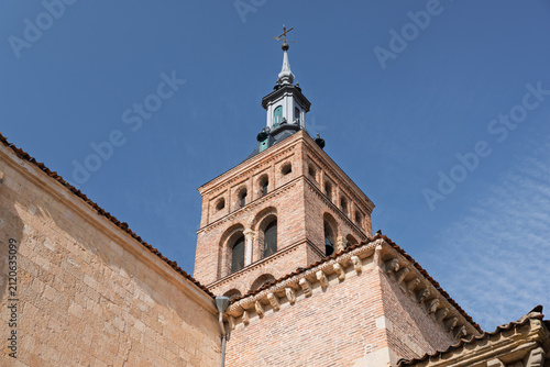 Fotografie Segovia, spain; 07 25 2026 san esteban church bell tower segovia spain architect
