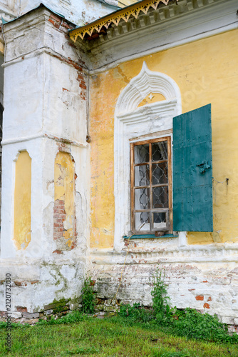 A fragment of the 17th century Nativity Church before restoration in the town of Tutaev