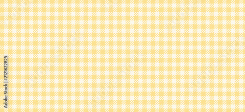 Foto Cute yellow gingham checkered seamless pattern, ideal for Easter backgrounds, baby clothes, picnic textiles, tablecloths, blankets, fabric prints and wrapping paper