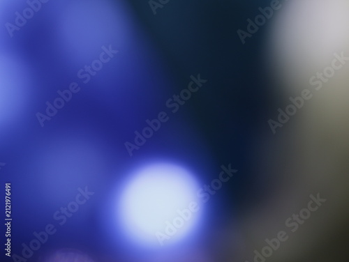Foto Una toma de cerca de una fondo abstracto de luces de navidad de diferentes colores en la oscuridad
