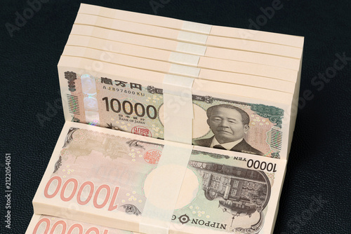 100万円の札束