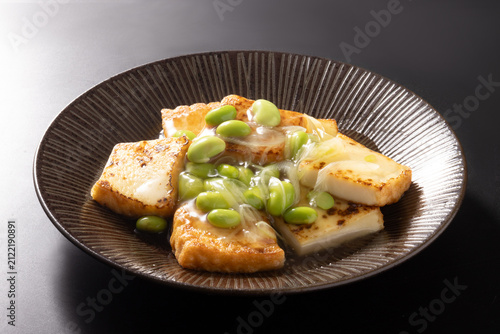 厚揚げ　枝豆　餡かけ
