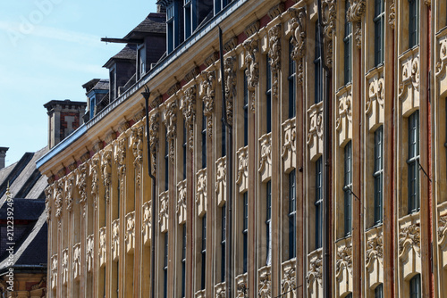 Des façades de bâtiments dans le centre ville de Lille 