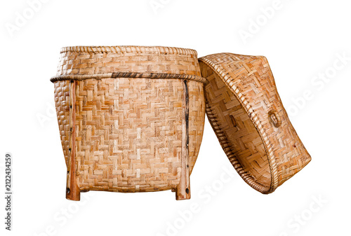 Fotografía wicker basket path isolated on white background. 3d rendering.