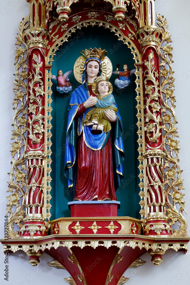 Obraz premium Virgin Mary and Baby Jesus Ornate Altar Statue