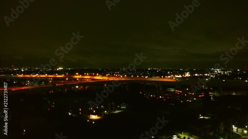 夜のインターチェンジ 空撮 4K