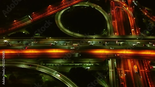 夜のインターチェンジ 空撮 4K