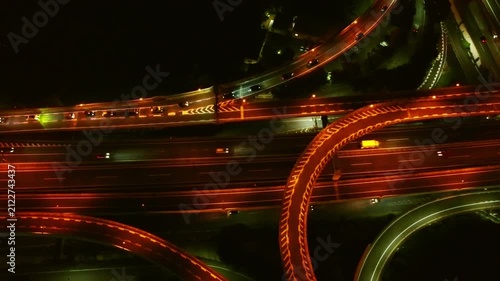 夜のインターチェンジ 空撮 4K