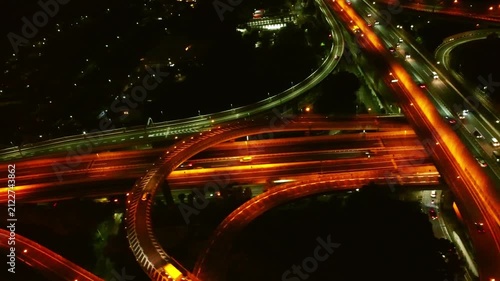 夜のインターチェンジ 空撮 4K