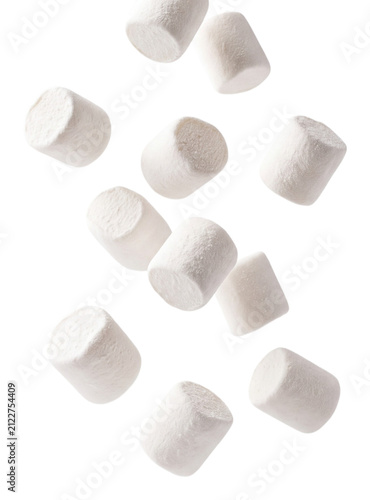 Scattered marshmallows isolated on transparent background
