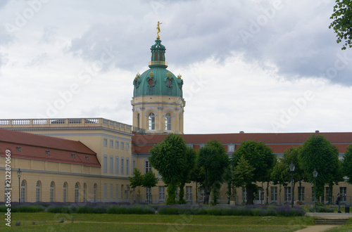 Cuadro en lienzo View of Charlottenburg Palace on a cloudy day, Berlin