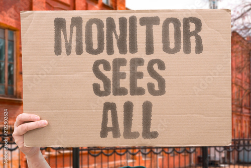 Fotografie "Monitor Sees All" Critique the totalizing ambition of surveillance systems