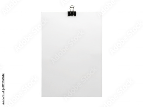 Single blank sheet of white paper attached with a black binder clip isolated on a transparent background for display