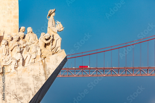 Принти на полотні Lisbon Monument to Discoveries explorers statues with the 25th of April bridge