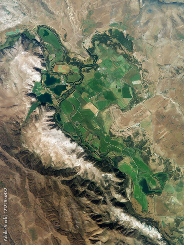 Orange river sustaining agriculture in arid south africa landscape